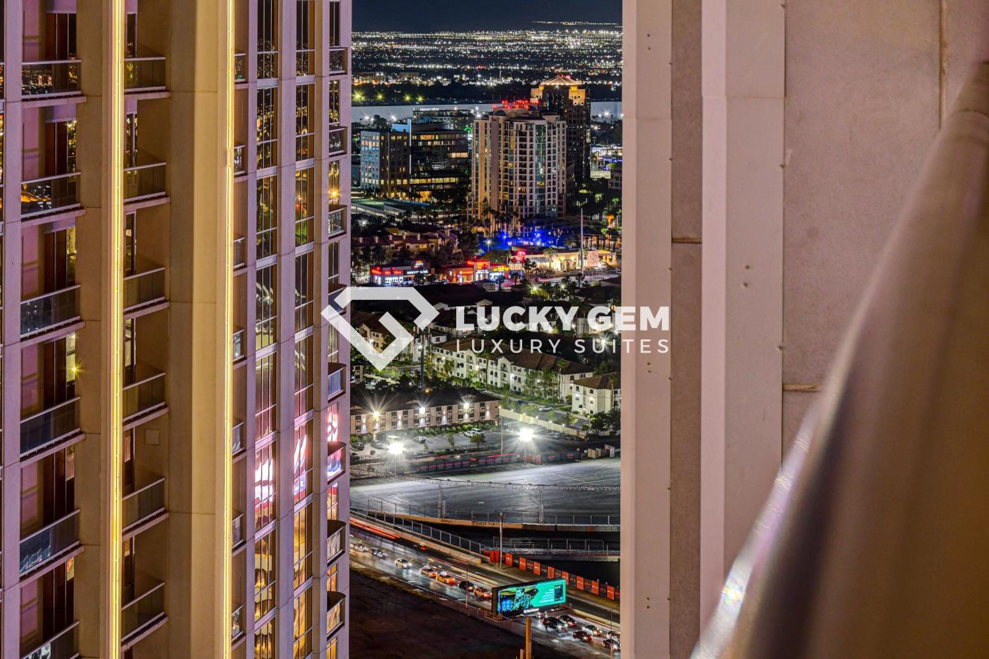 Lucky Gem Penthouse & Luxury Suites At Signature Resort, Balcony Strip View 3505 Las Vegas Exterior foto